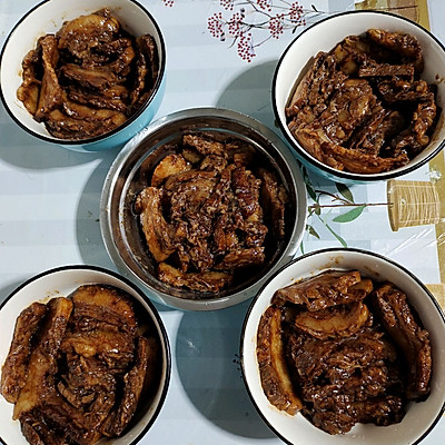 家常梅菜扣肉最简单的做法（肥而不腻的梅菜扣肉教程）