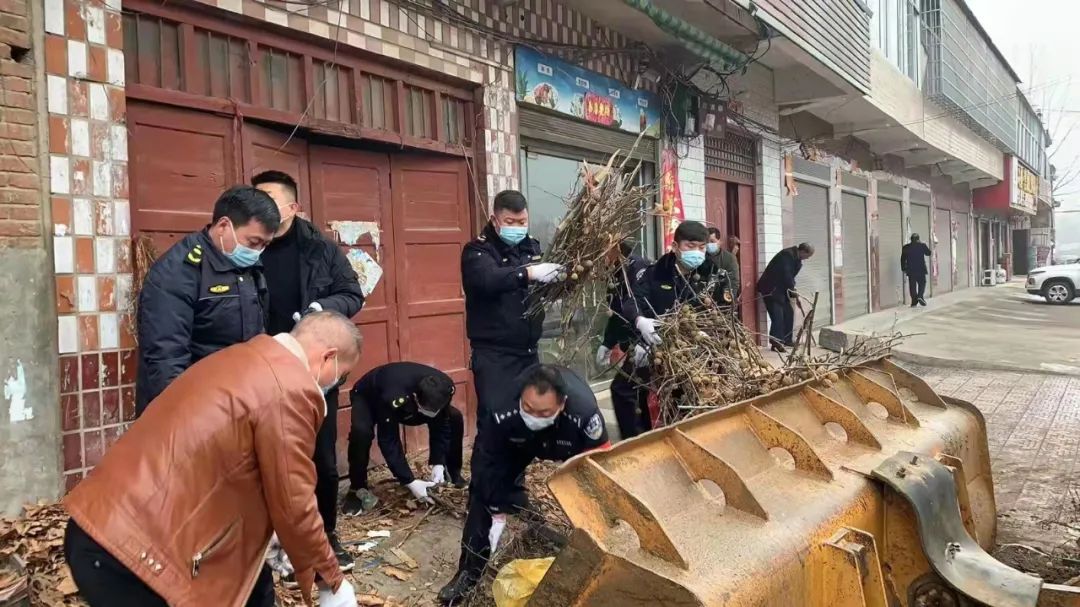 【观念能力作风建设年】镇平县城市管理局大力优化城乡环境秩序