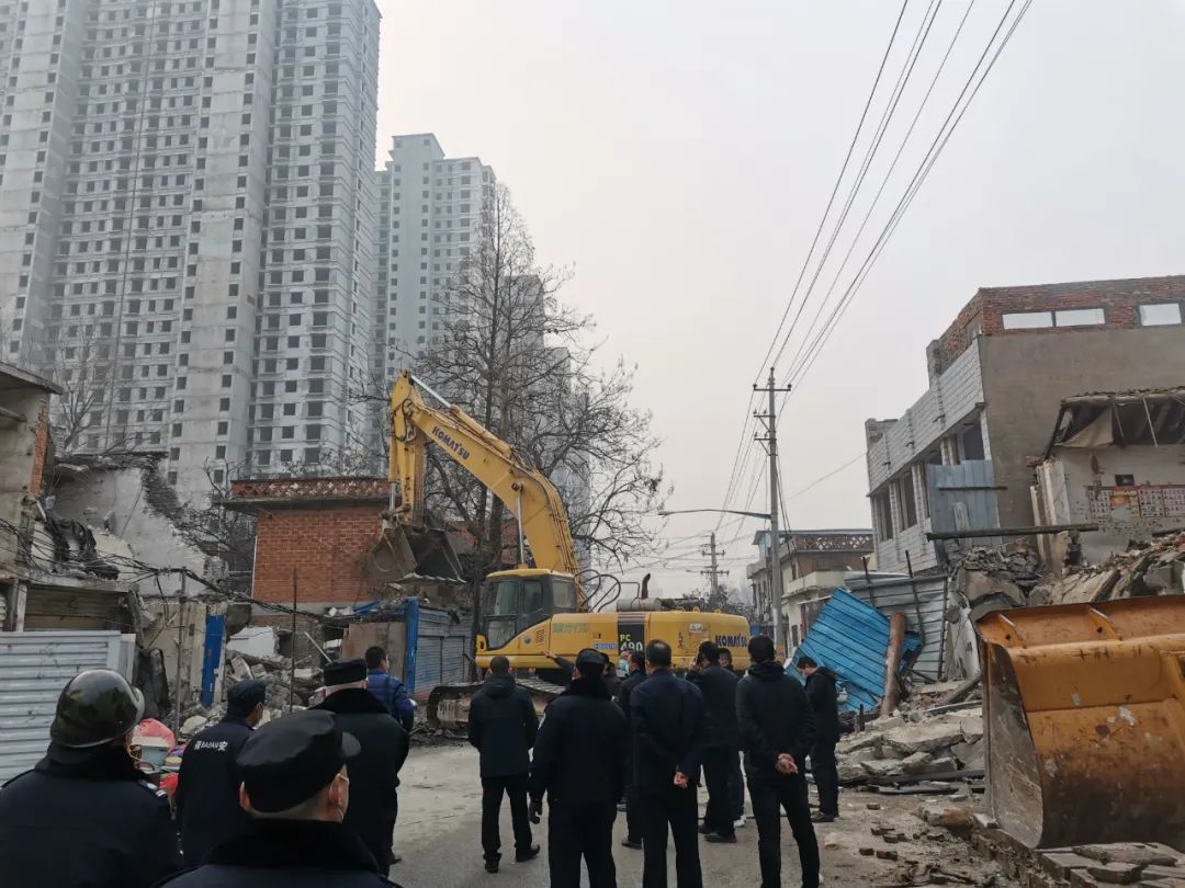 【观念能力作风建设年】镇平县城市管理局大力优化城乡环境秩序