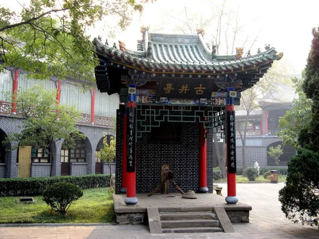 中国名酒都诞生在河流水系，为什么？