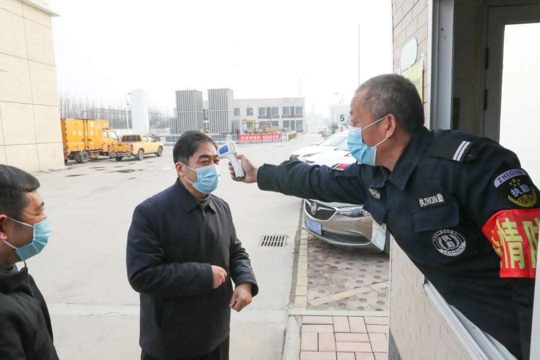济南新材料产业园区管委会主任韩利师“四不两直”督导疫情防控工作