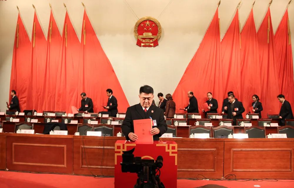 牡丹区人民法院工作报告获全票通过，王卫当选牡丹区人民法院院长