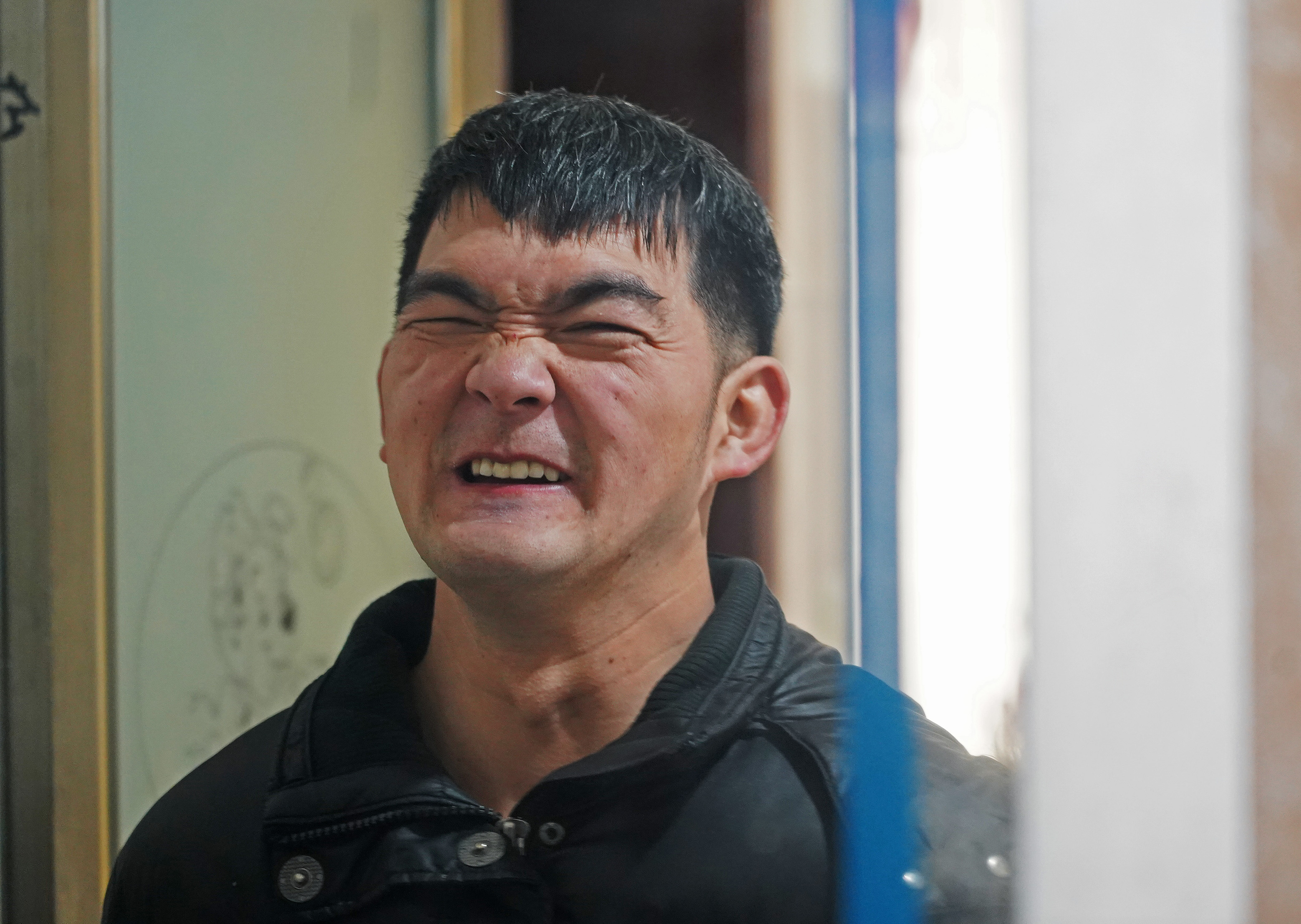 脑瘫外卖小哥:微笑面对生活中的艰难