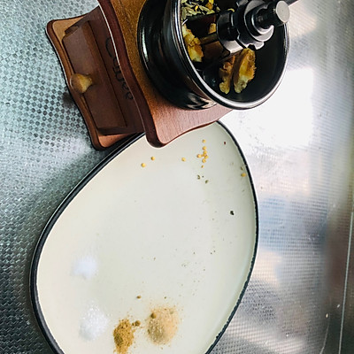 这道敲好漆烤烧饼做起来容易，吃起来上瘾