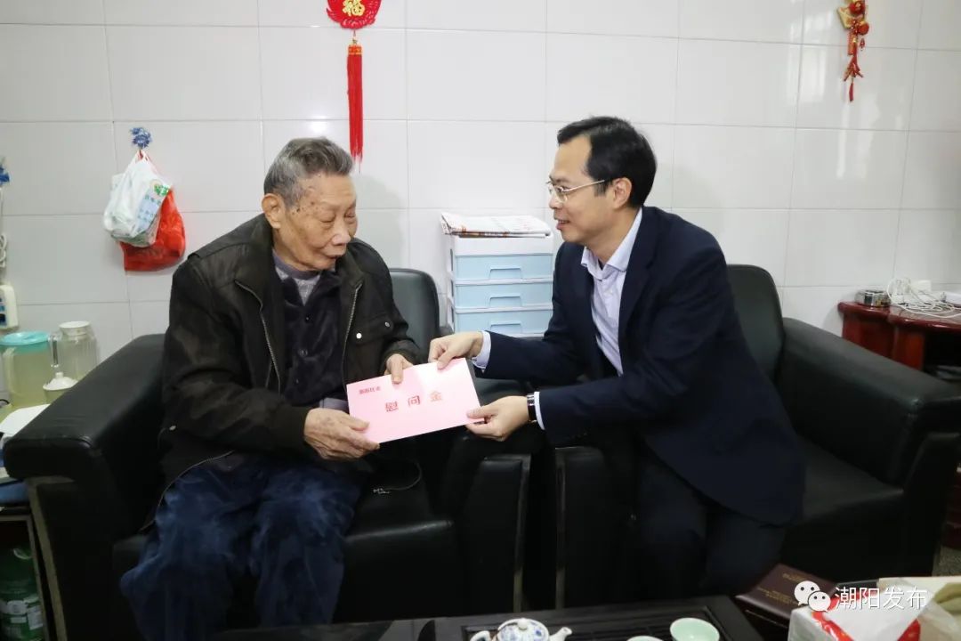 谷饶湖东仔的故事简短_飞翔号