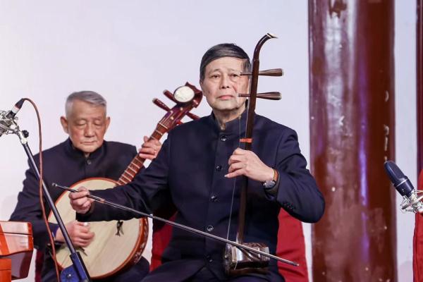在上海老城厢感受“乡音奏新年”豫园江南丝竹音乐会上演