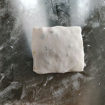 葱花饼做法（三分钟在家轻松做葱花饼好吃美味）
