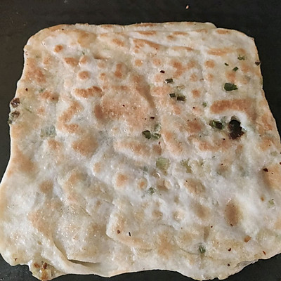 葱花饼做法（三分钟在家轻松做葱花饼好吃美味）