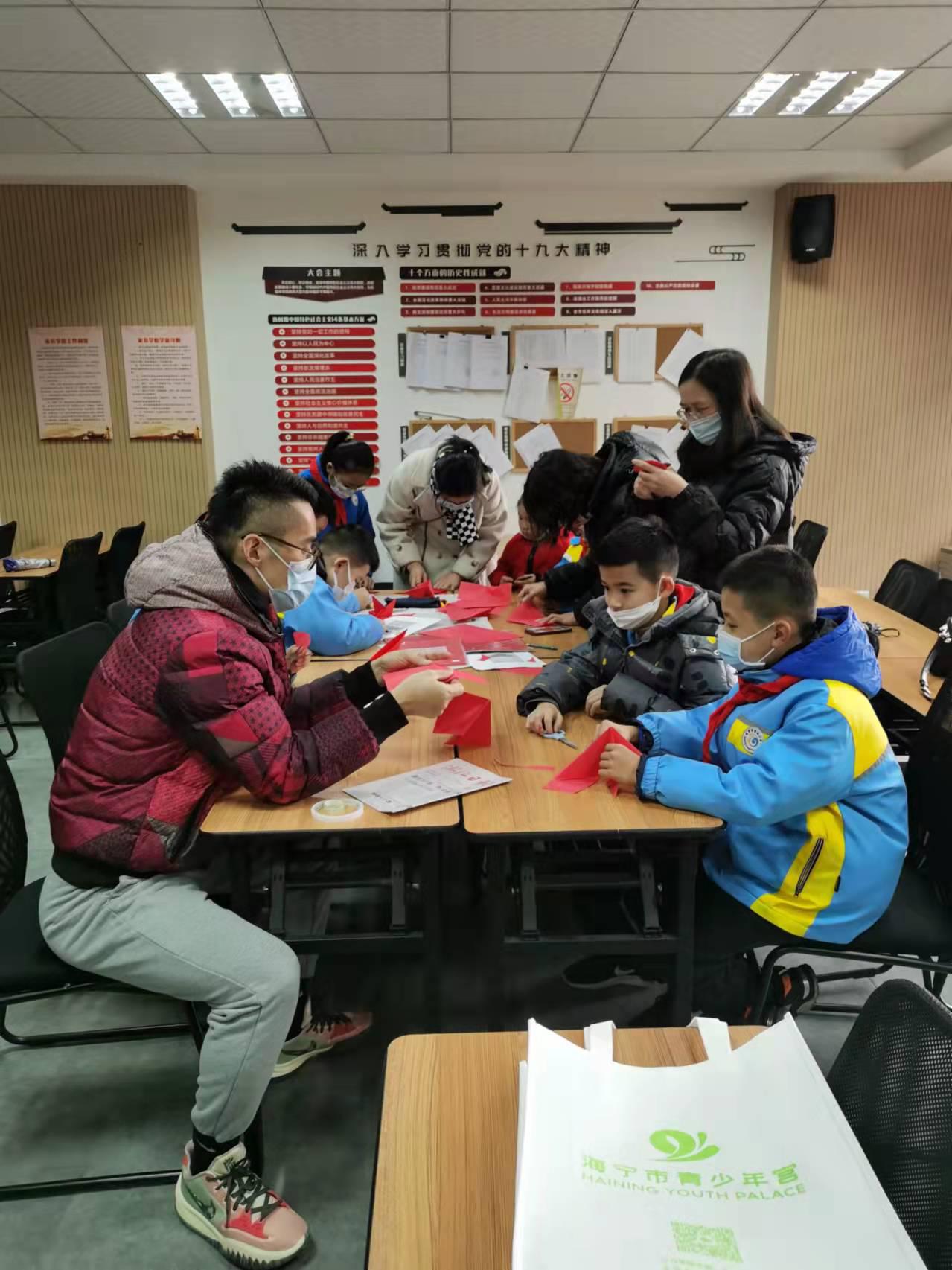 “双减”下，“紫微孩子”给老人送别样新年礼物