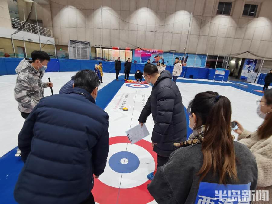 青岛奥运会举行哪些项目(北京冬奥最早开赛的项目，你接触过吗？青岛因地制宜，将冰壶玩出新花样)