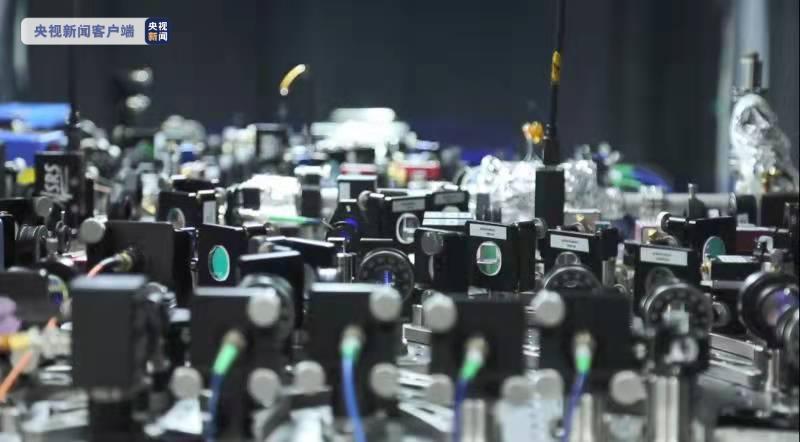 �ҹ���ѧ������ģ���о�ȡ���ش�ͻ�ơ����״ι۲⵽���׳����е��ز��ٽ緢ɢ