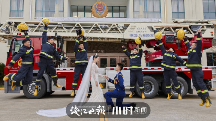 消防员拍婚纱照,消防员拍婚纱照姿势