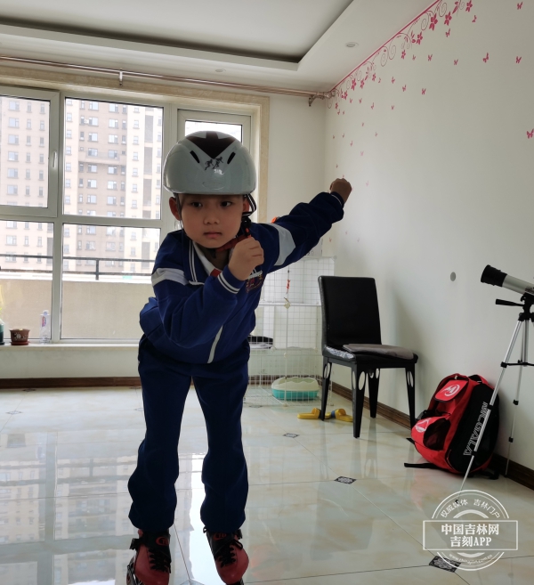 冬奥特别报道丨一幅画作带来的“冰雪之缘”！长春二年级小学生侯加齐与牙买加运动员的“冬奥情谊”