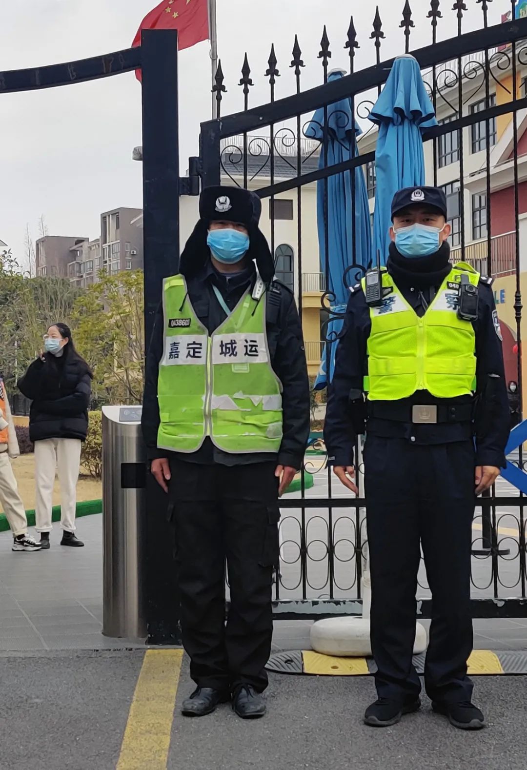 【开学季】校园门口那一抹别样警色