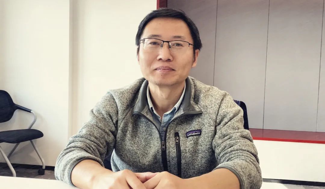 抠门的京东，凭什么扛春晚？