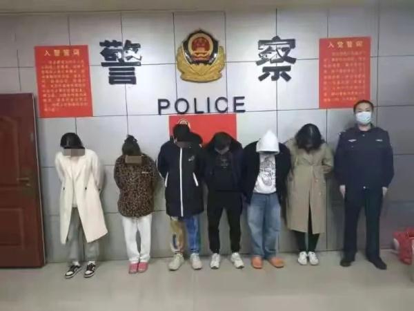 ����һ�Ƶ������8����Ů��ץ