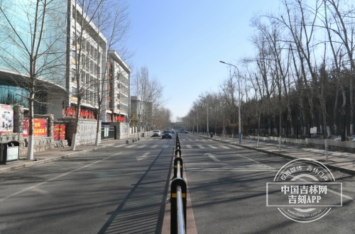 “交通堵点”学校周边接送孩子私家车将被“说不”长春城市交通治堵大治理迈出第一步