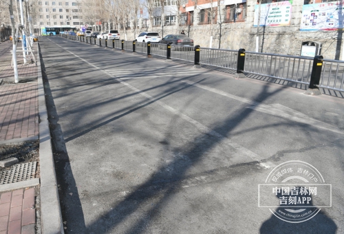 “交通堵点”学校周边接送孩子私家车将被“说不”长春城市交通治堵大治理迈出第一步