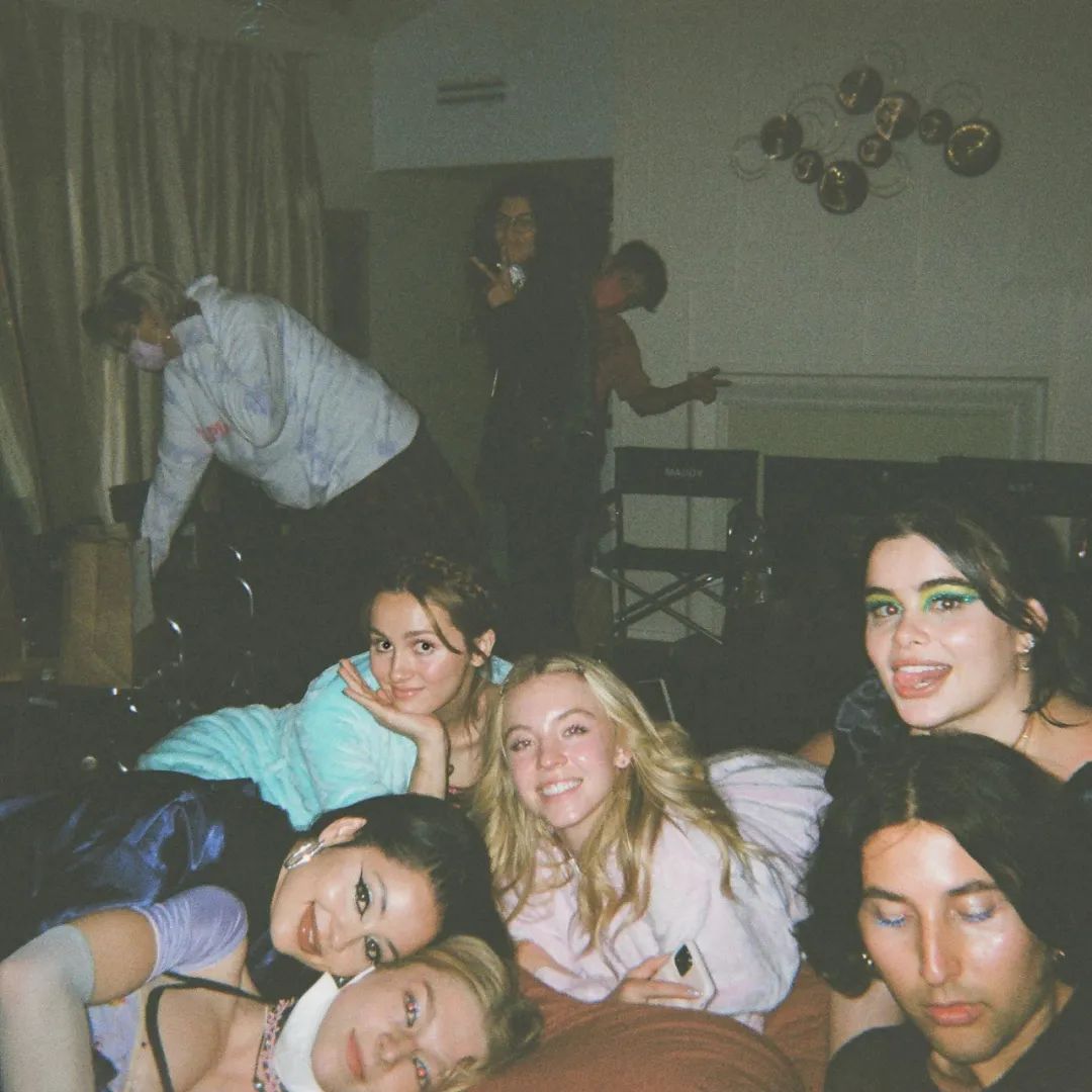 《亢奋》戏假情真,造就多对情侣?