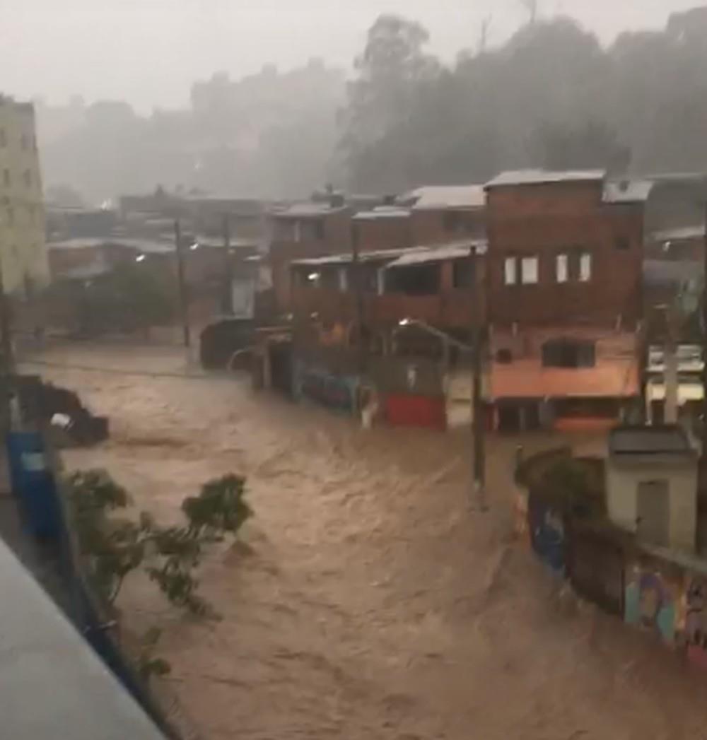 圣保罗(巴西圣保罗遭遇强风暴雨 多区受灾)