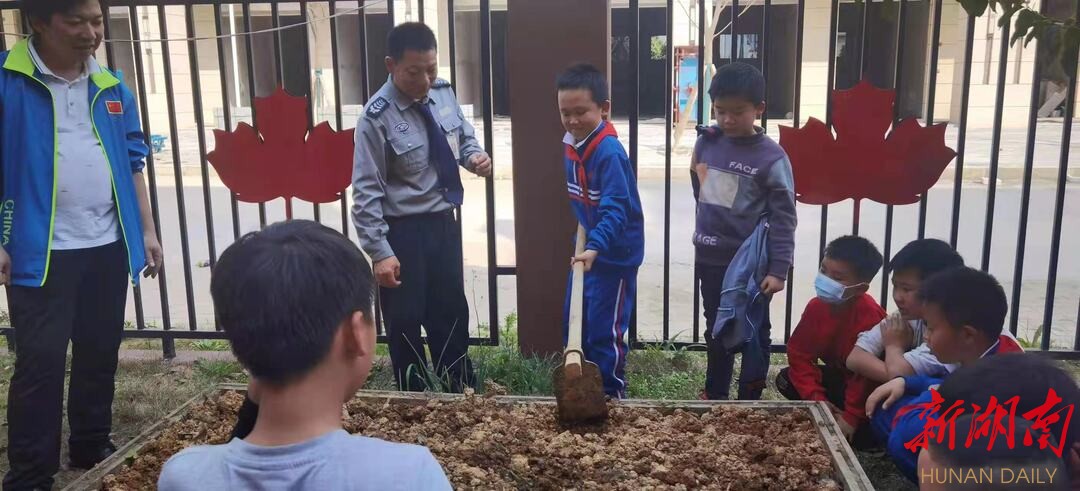 雨花區(qū)楓樹山美聯(lián)小學(xué)首屆種植大賽啟動(dòng)(圖4)