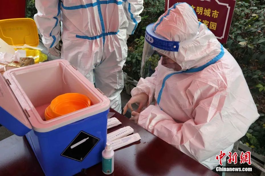 新增超3000，又两地高风险！国家宣布大消息：轻型可以不住院了