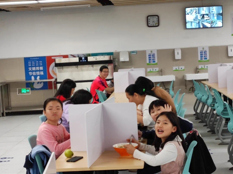 深圳明德實(shí)驗(yàn)學(xué)校高中封閉式校園生活(圖9) 深圳明德實(shí)驗(yàn)學(xué)校高中封閉式校園生活(圖9)