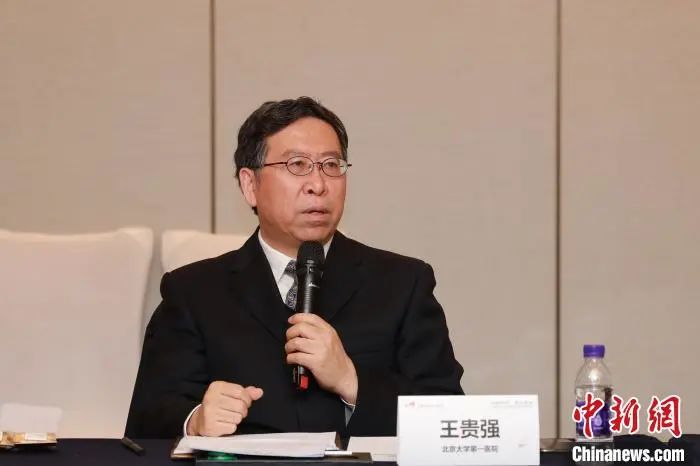 新增超3000，又两地高风险！国家宣布大消息：轻型可以不住院了