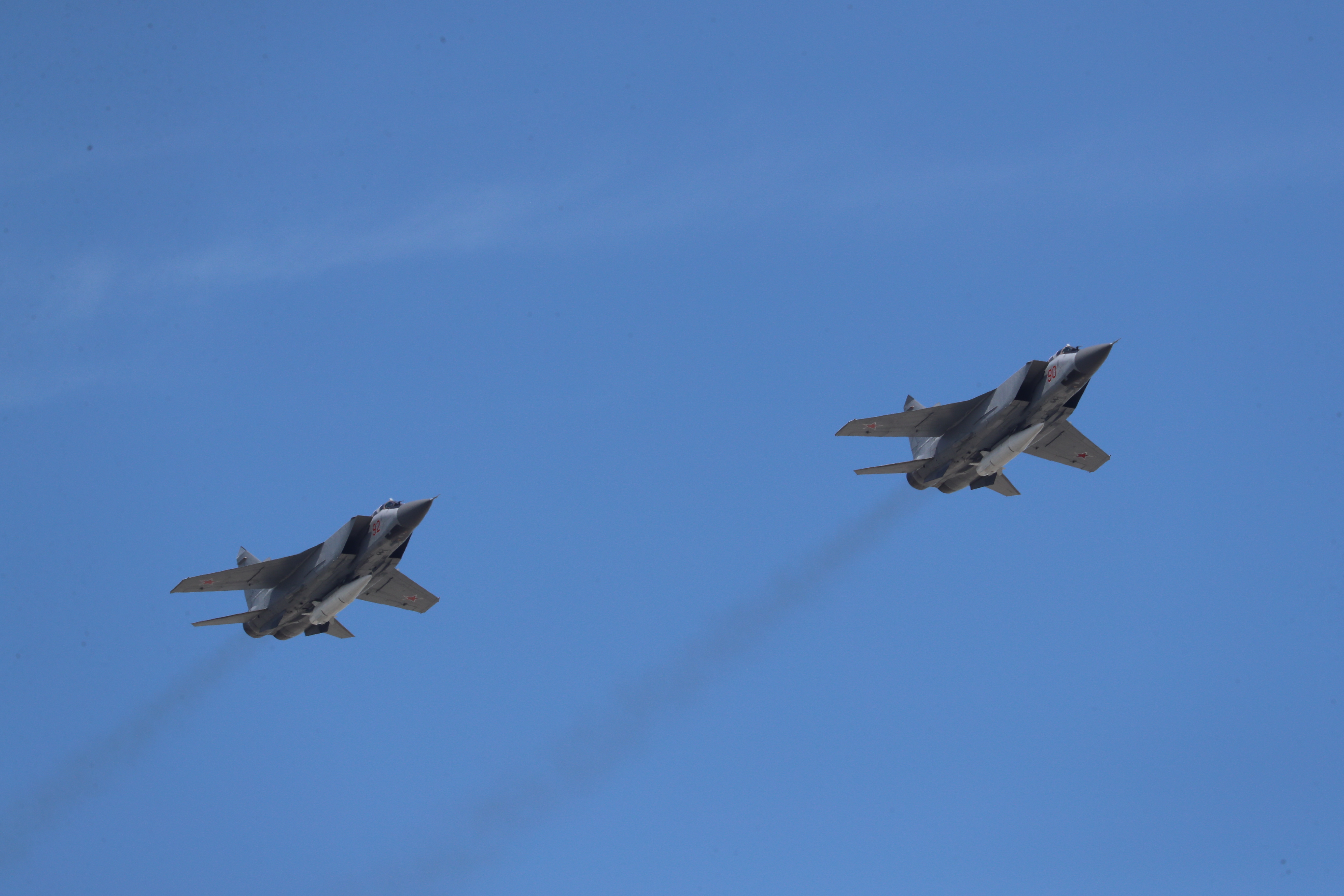 �����ڳ�ͻ�ڶ�ʮ���졹�����ڡ�����Ӫ���ƻ��������������⽻��Աʵʩ�ֲ�Ϯ��