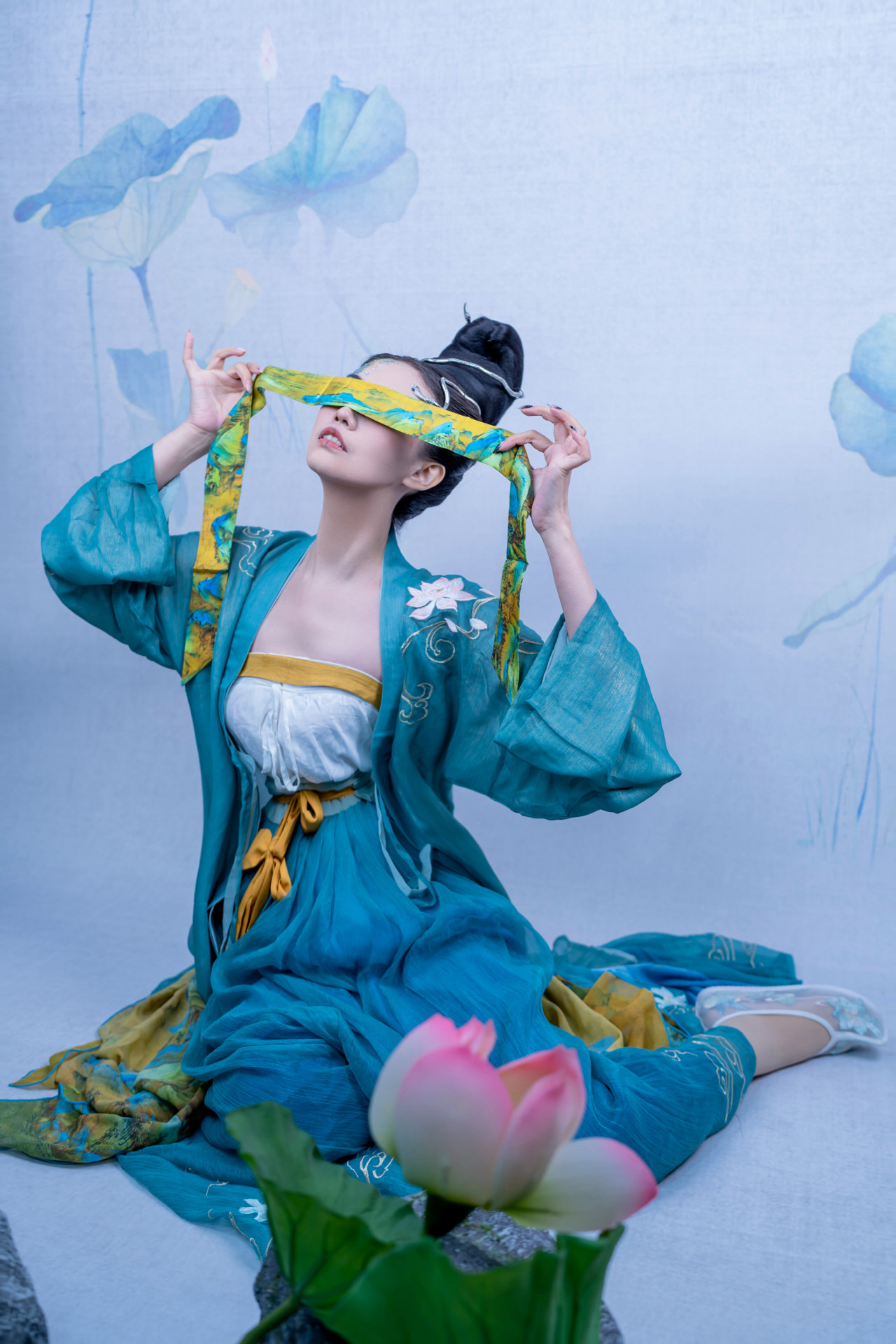 法海呢？青蛇白蛇千里江山汉服拟人COS图-哪边嗨
