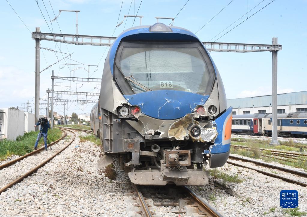 ͻ��˹�����г���ײ���90��������