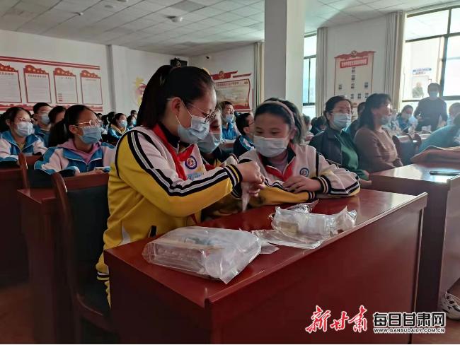 張掖市甘州中學(xué)咋樣?“天宮課堂”里解密太空奧妙(圖5) 張掖市甘州中學(xué)咋樣?“天宮課堂”里解密太空奧妙(圖5)