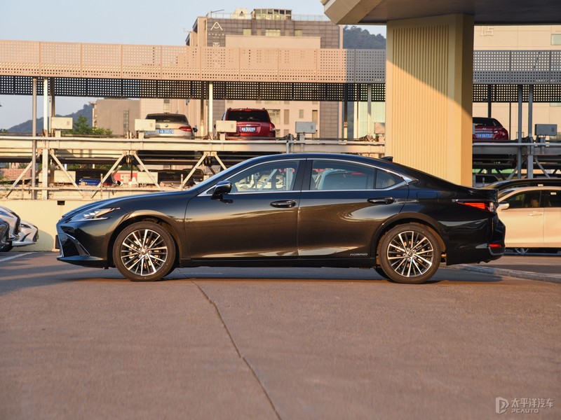 豪车不一定选BBA 这四款中大型轿车也值得入手