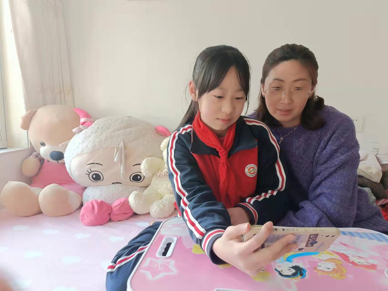 棲霞市桃村中心小學(xué):感受震撼的天宮課堂(圖2)