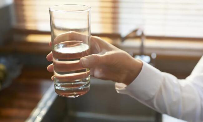 关于喝水的这些知识一次带你了解，喝水你真的喝对了吗？