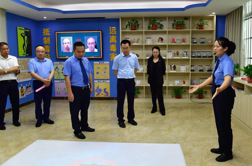以“双监督”模式促提升、赢民心——琼海市检察院开展人大代表联络室启动仪式暨检察开放日活动