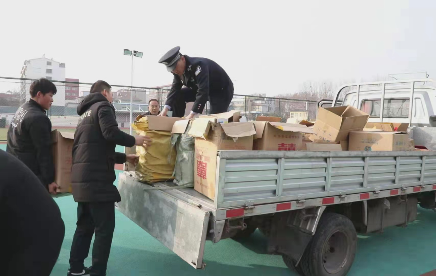 �ӳ�����������֤&ldquo;һ����&rdquo;����ɽ�������ƻ��ش����ۼ�֤�°�