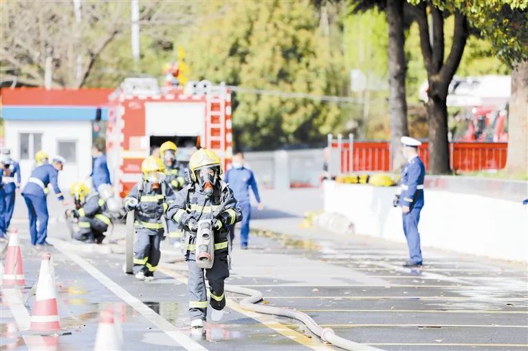 毕节一地新招教师71人 毕节丨早安