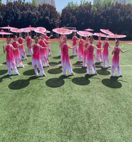 坊子區(qū)鳳凰街道鳳凰小學(xué)：構(gòu)建惠民服務(wù)(圖5)