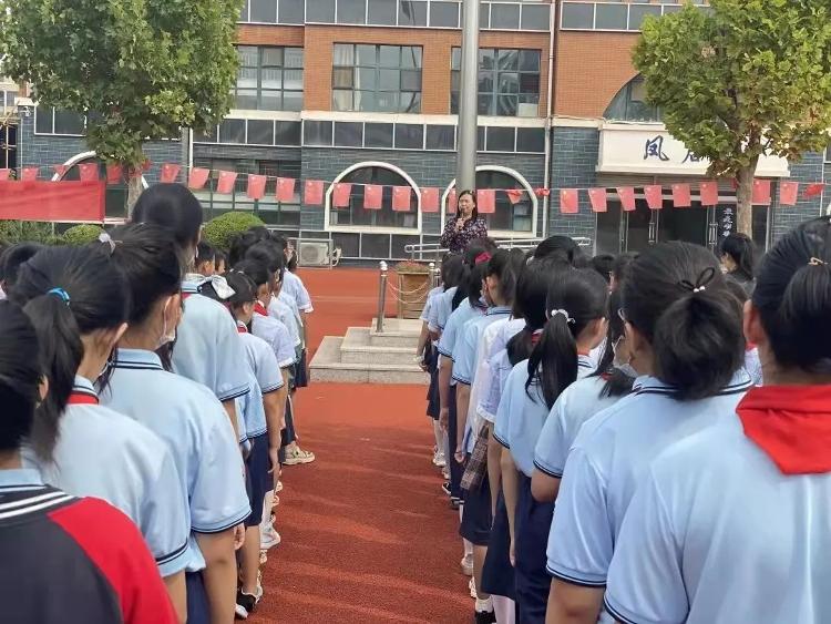 坊子區(qū)鳳凰街道鳳凰小學(xué)：構(gòu)建惠民服務(wù)(圖10)