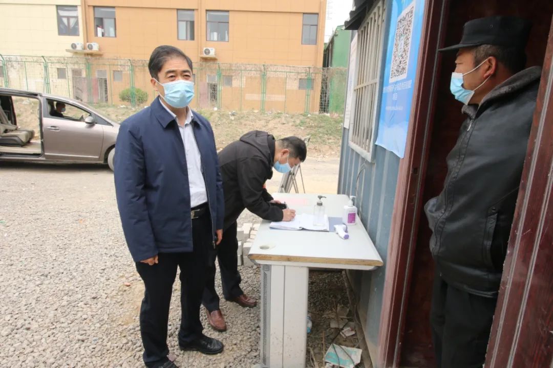 济南新材料产业园区管委会主任韩利师督导检查“场所码”推广使用情况