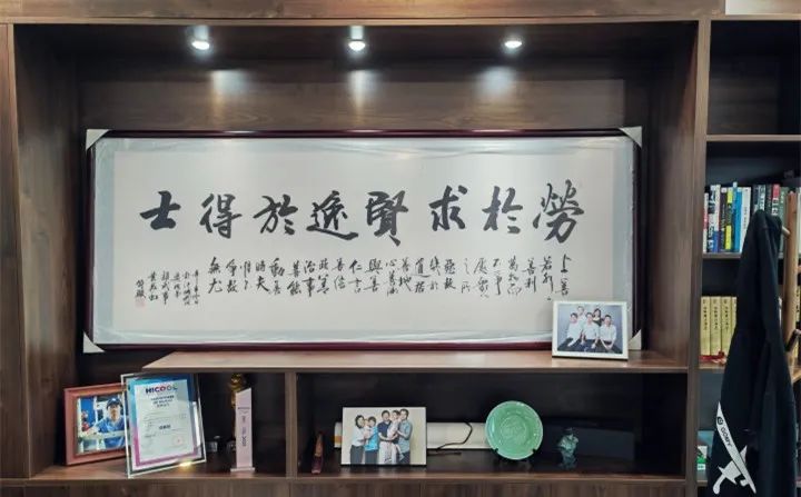 痴人赵武：为人间盗火，一场漫长的绝处逢生