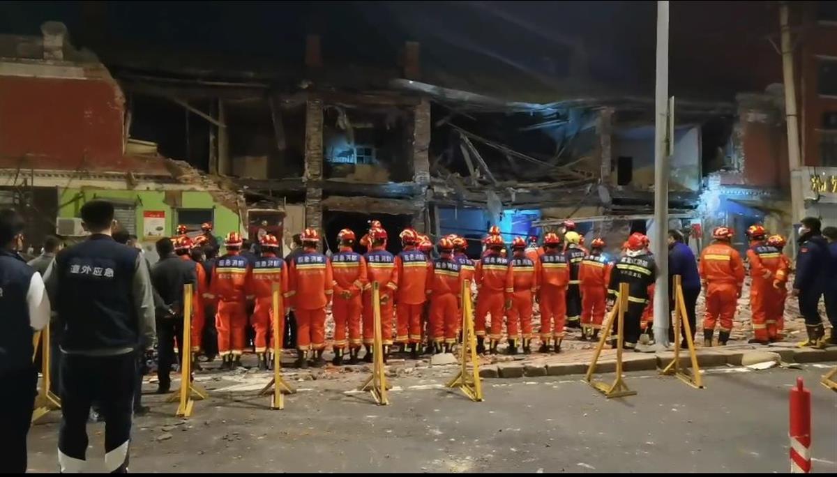 ������һ¥��ǽ�岿��̮�����ѱ��������˾�ס