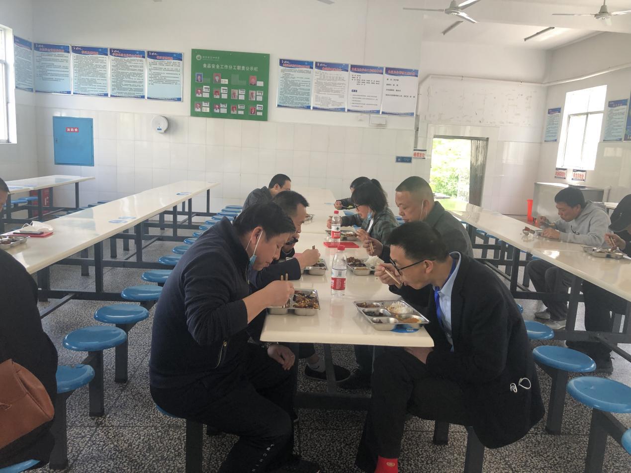 怀化市第四中学成立膳食委员会(图3)