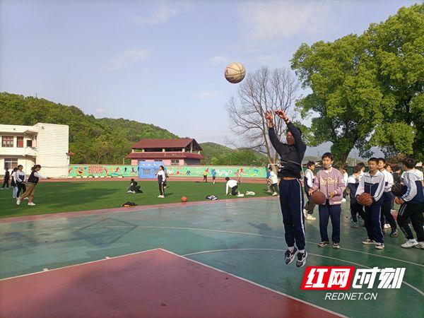 慈利县通津铺镇中学：“双减”春风拂满园(图3)