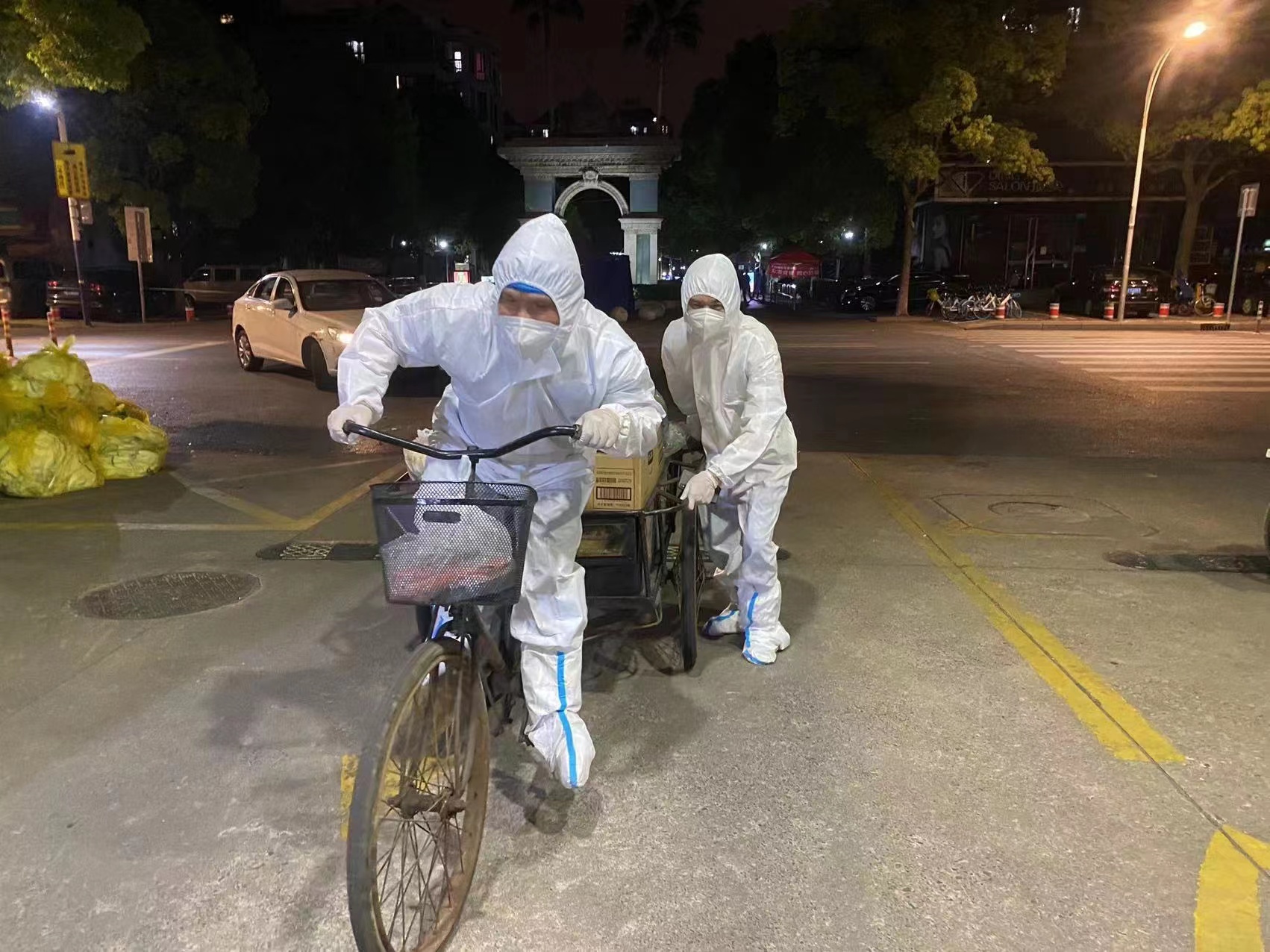 逝者｜倒在志愿服务一线的飞机设计师，生前连续工作25天