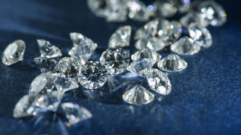 香港苏富比珠宝专家：钻石流通收紧价格上涨、年轻藏家增多