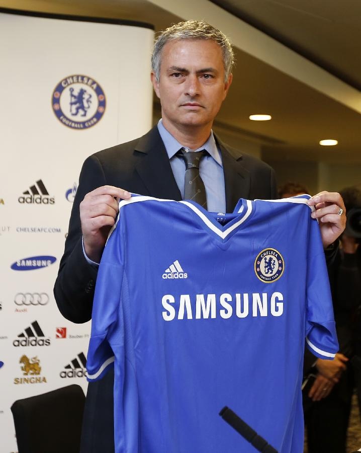 英超切尔西主教练是谁（「那年今日」穆里尼奥执教蓝军首赛季即拿下英超冠军）-趣拿体育