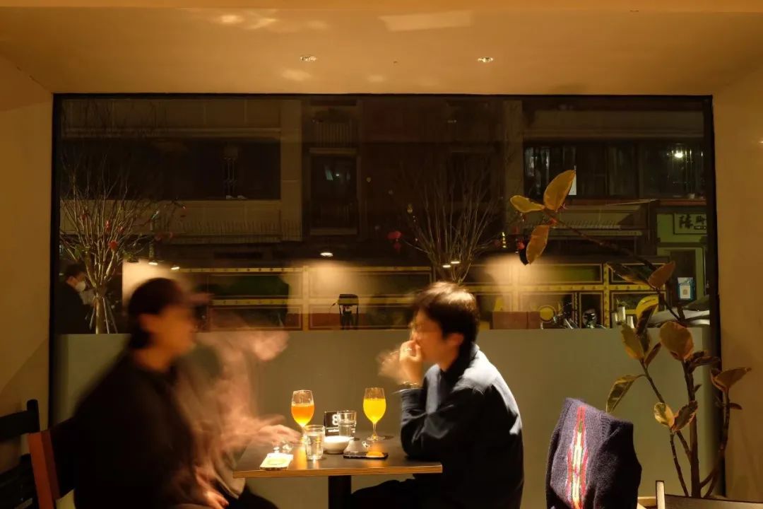 烟火气遇上文艺范儿，成都玉林老街上的摩登烧烤店