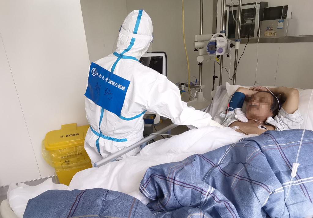 “关口前移”防重症，他们奋战在上海疫情防控一线